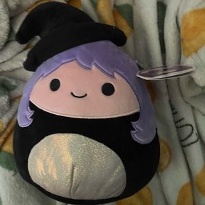 Squishmallow, Madeleine